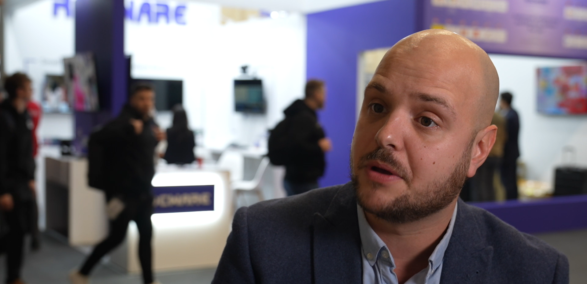 Load video: Rocware video conference with AI